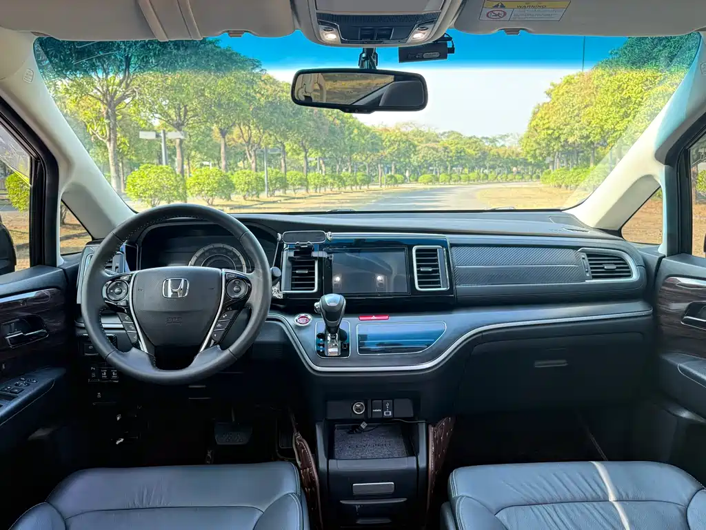 Honda Elysion 2018 — фото 14