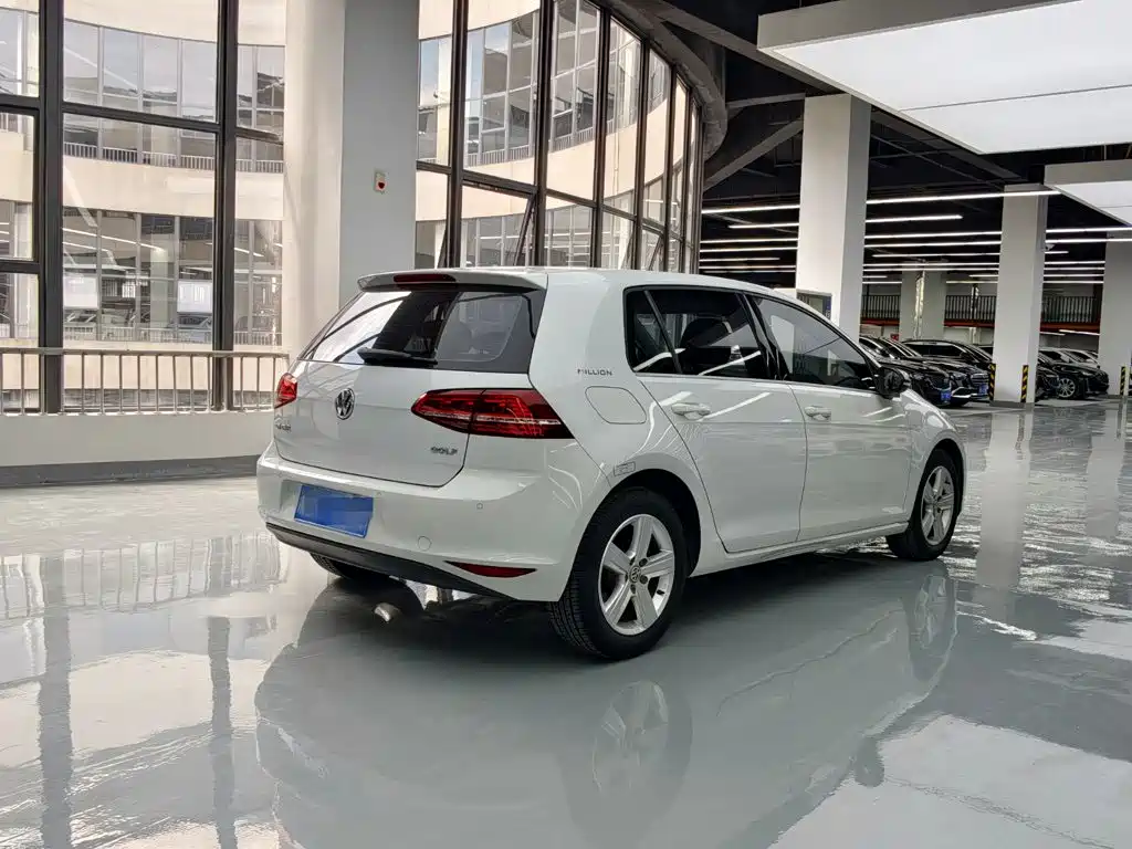 Volkswagen Golf 2017 — фото 14