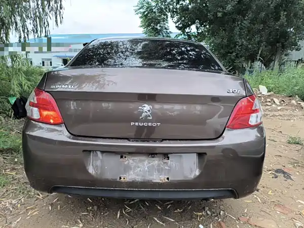 Peugeot 301 2015