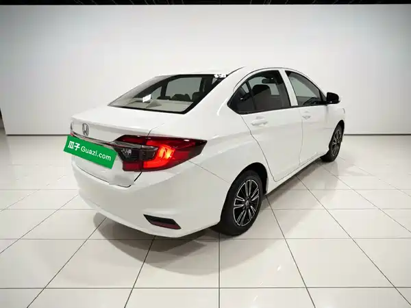 Honda Greiz 2018