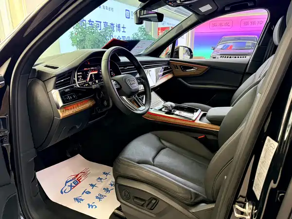 Audi Q7 2024