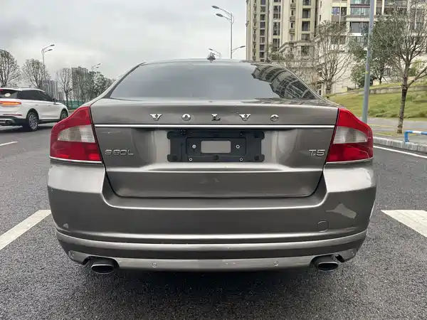 Volvo S80L 2013