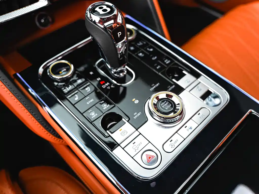 Bentley Flying Spur 2022 — фото 24