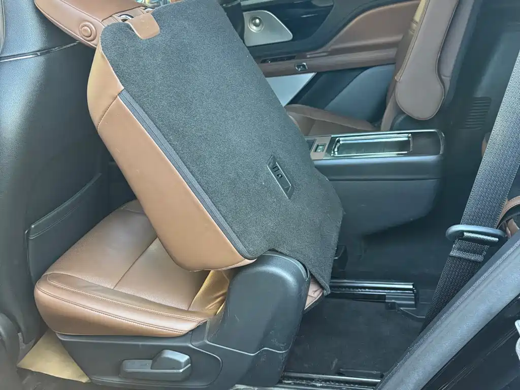Lincoln Aviator 2020 — фото 26