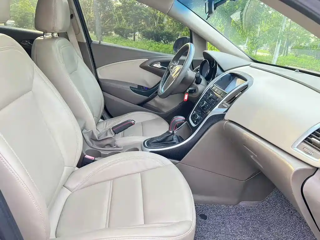 Buick Excelle GT 2015 — фото 18