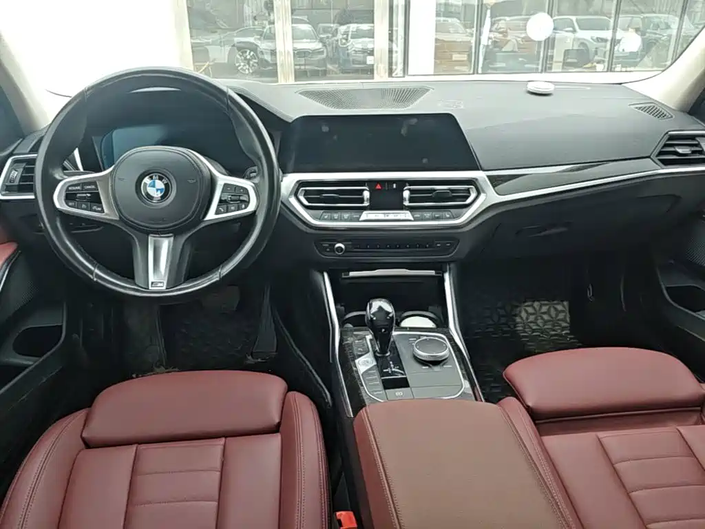BMW 3 Series 2021 — фото 16