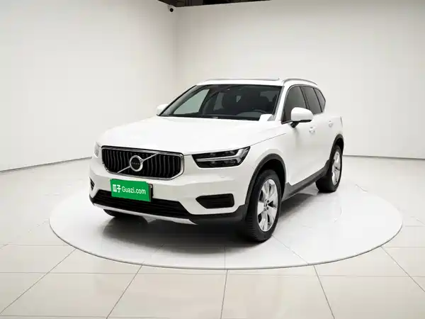 Volvo XC40 2021