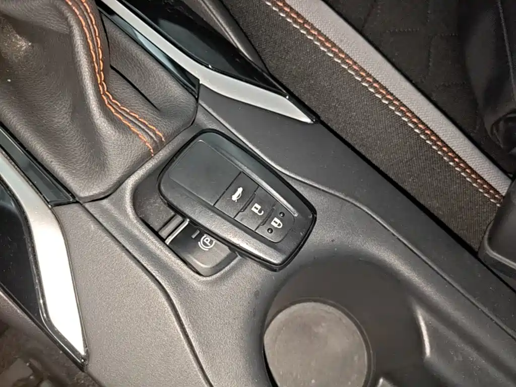Toyota Corolla 2023 — фото 17