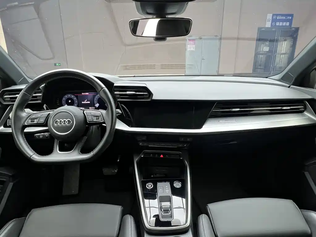 Audi A3 2023 — фото 14