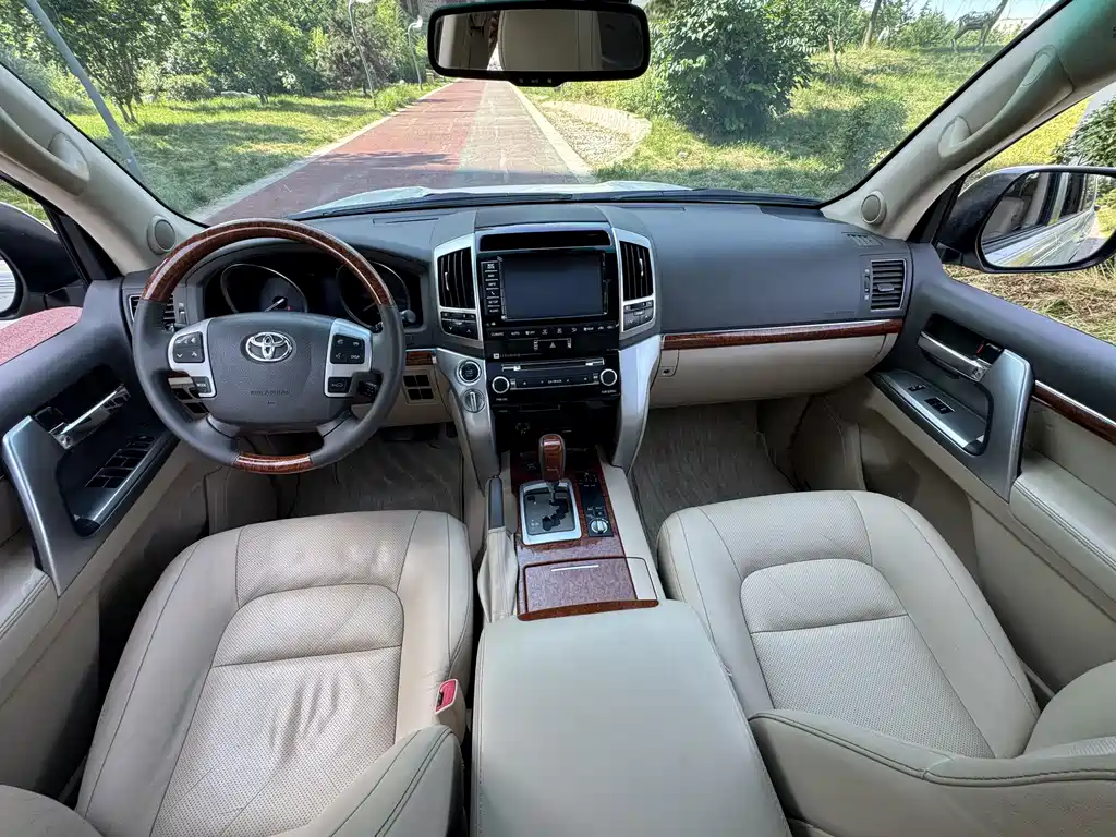 Toyota Land Cruiser 2015 — фото 23