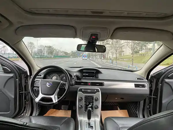 Volvo S80L 2013