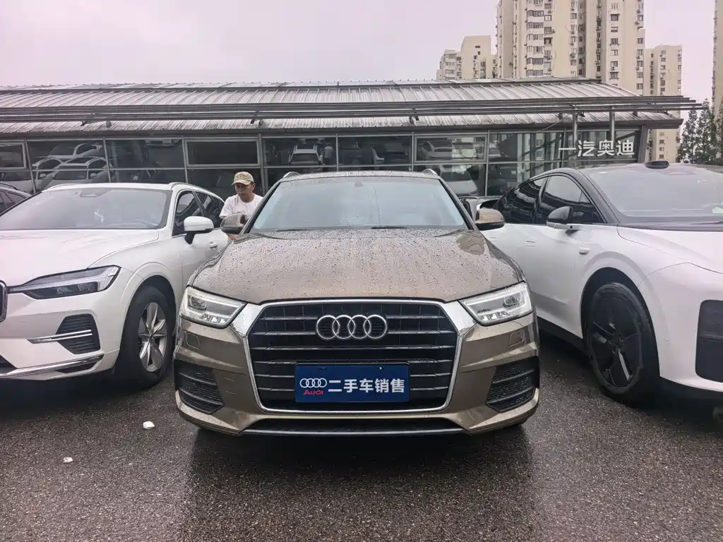 Audi Q3 2018 — фото 2
