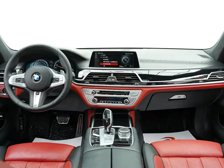 BMW 7 Series 2019 — фото 18
