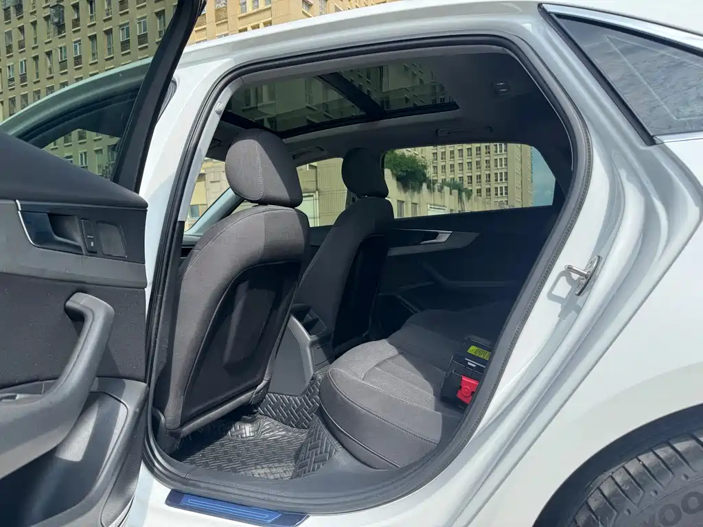Audi A4L 2020
