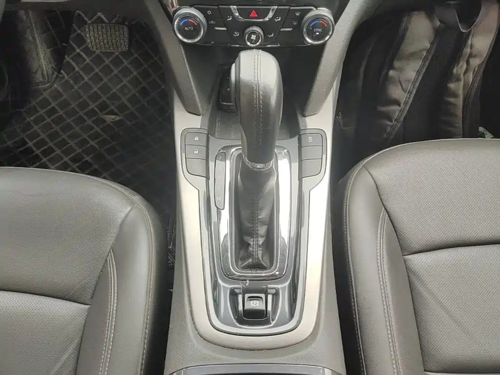 Chevrolet Malibu 2016 — фото 14