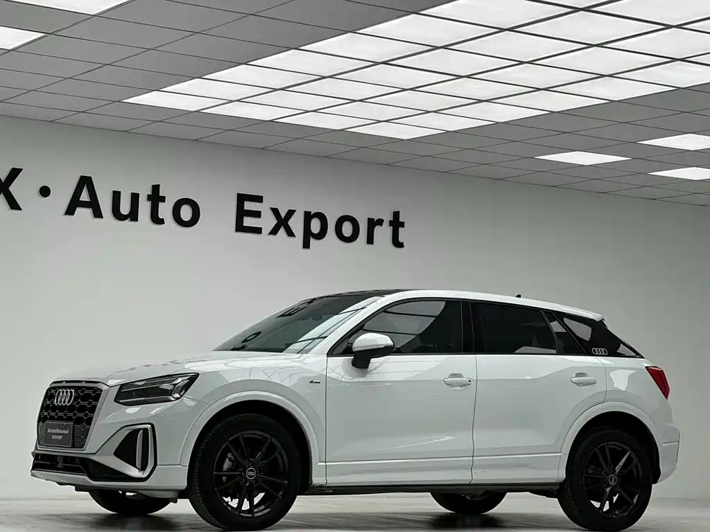 Audi Q2L 2022 — фото 10