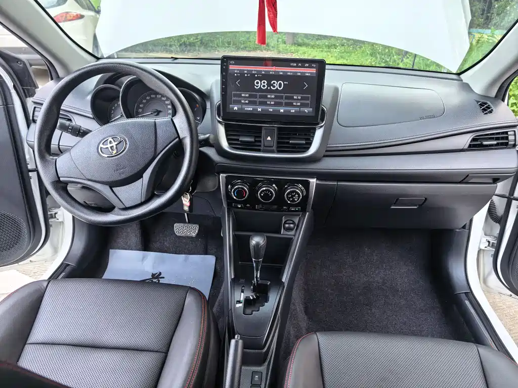 Toyota Yaris L 2021 — фото 14