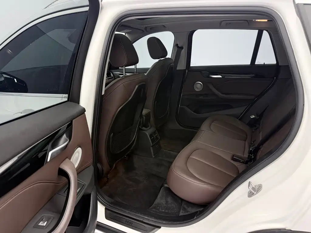 BMW X1 2021 — фото 15