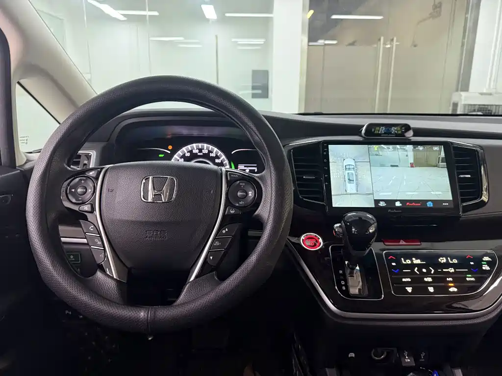 Honda Odyssey 2021 — фото 16