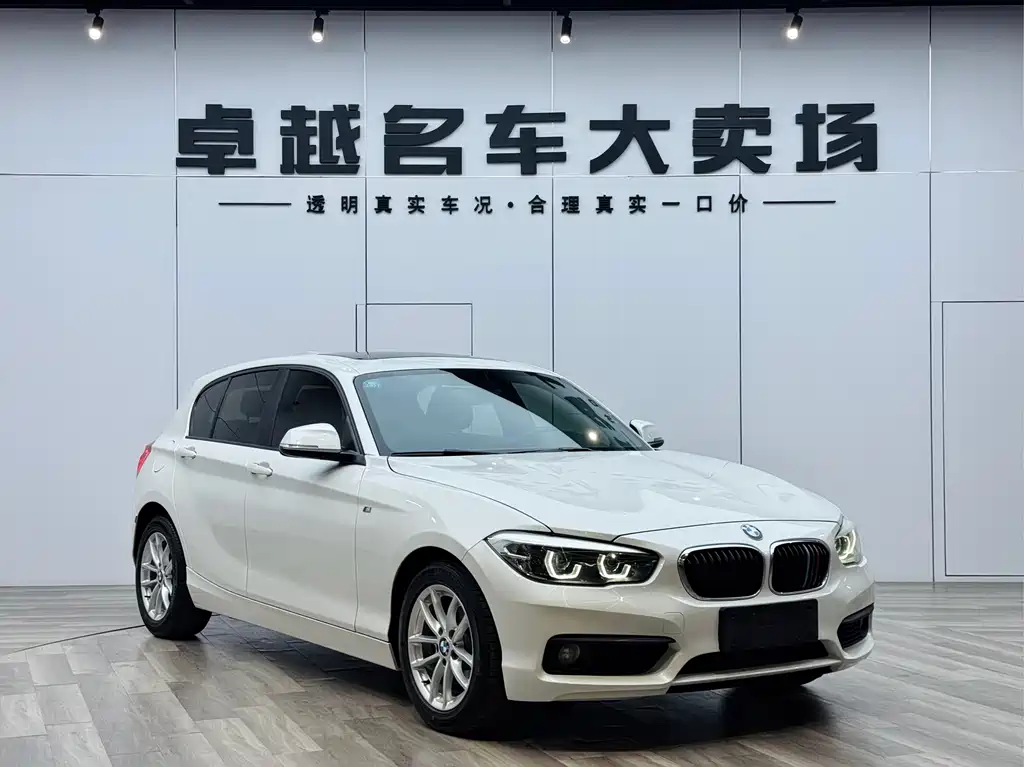 BMW 1 Series 2019 — фото 1