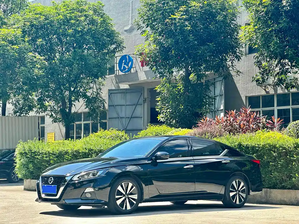 Nissan Teana 2021 — фото 1