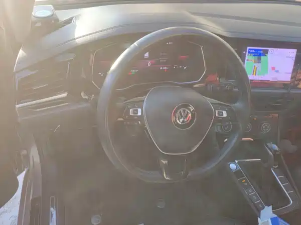 Volkswagen Sagitar 2022