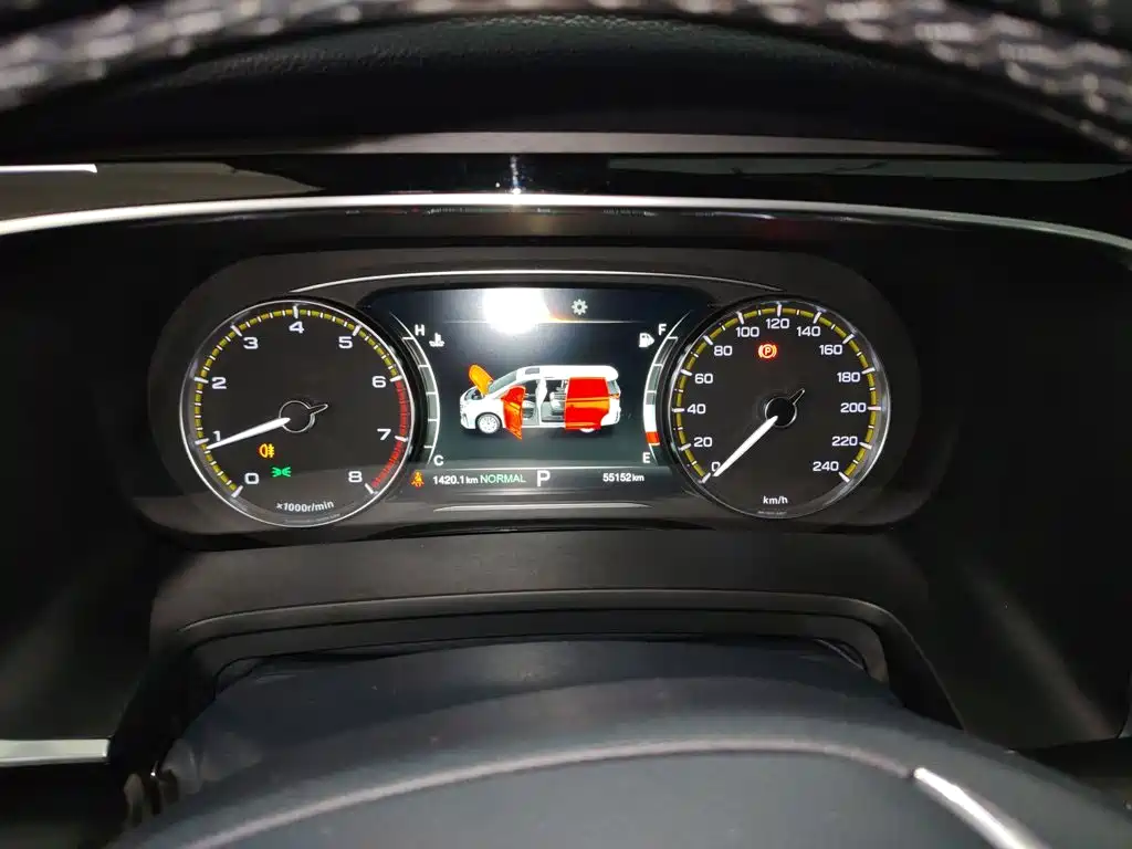 GAC Trumpchi M8 2021 — фото 12