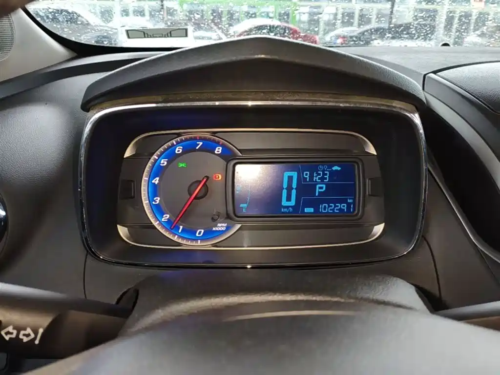 Chevrolet Trax 2015 — фото 12