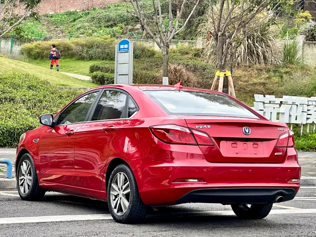 Changan Eado 2016 — фото 18