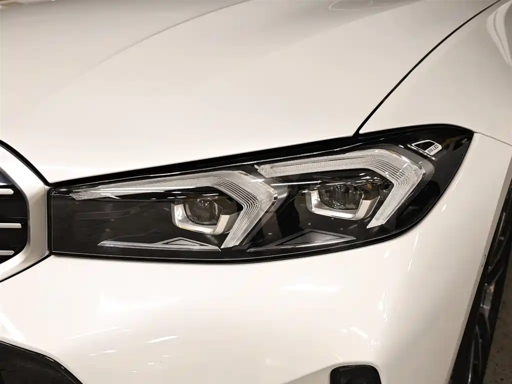 BMW 3 Series 2022 — фото 18