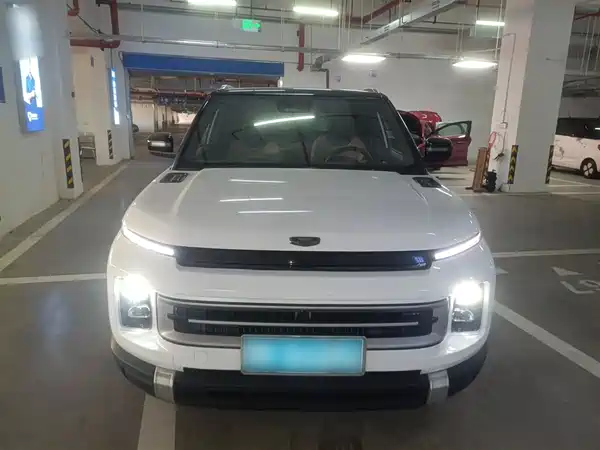 Geely ICON 2023