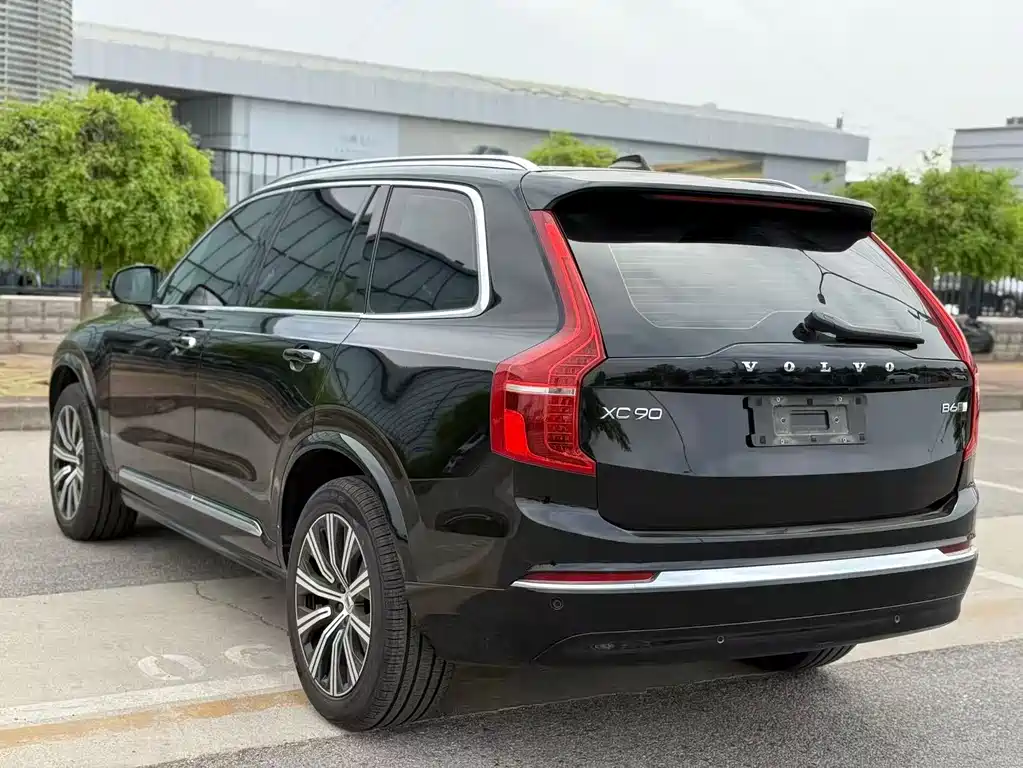 Volvo XC90 2023 — фото 4