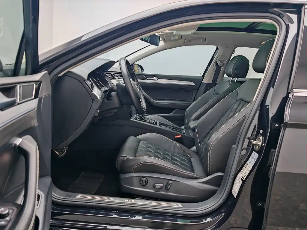 Volkswagen Magotan GTE PHEV 2020 — фото 14