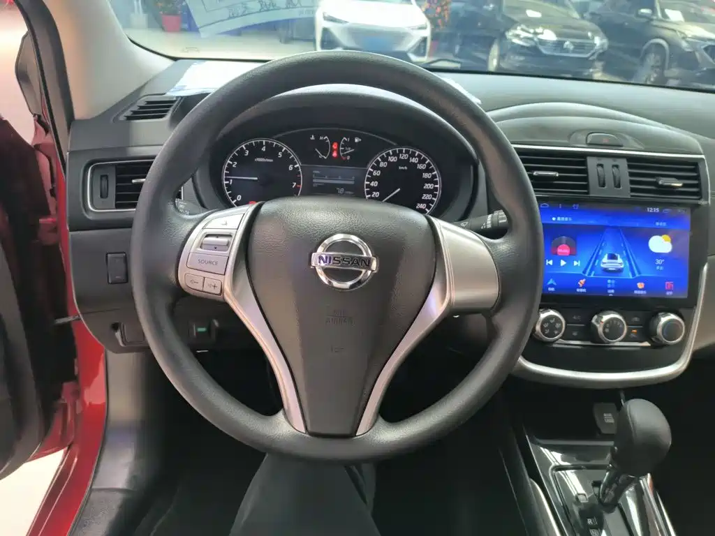 Nissan Tiida 2020 — фото 11