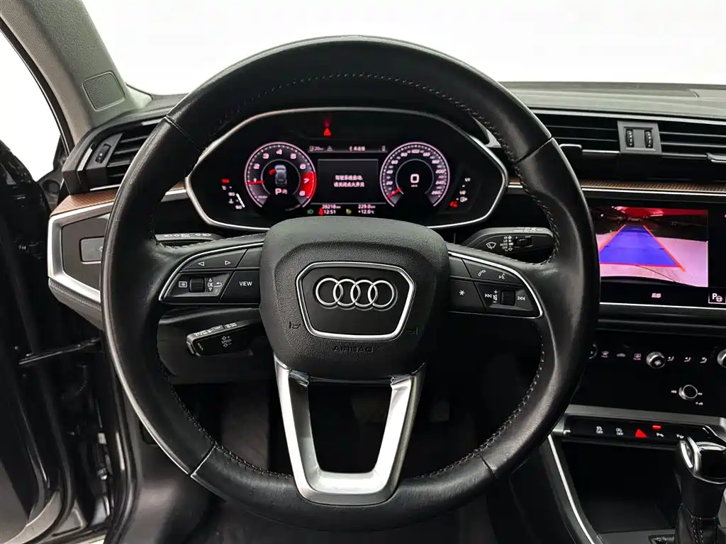 Audi Q3 2022 — фото 11