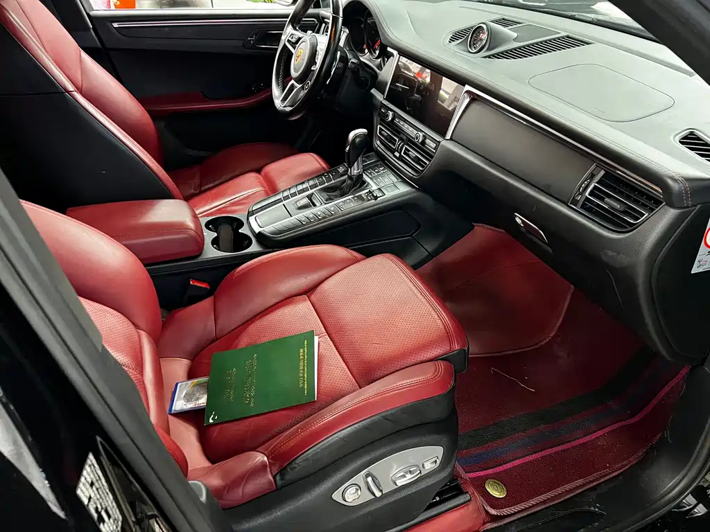 Porsche Macan 2020 — фото 13