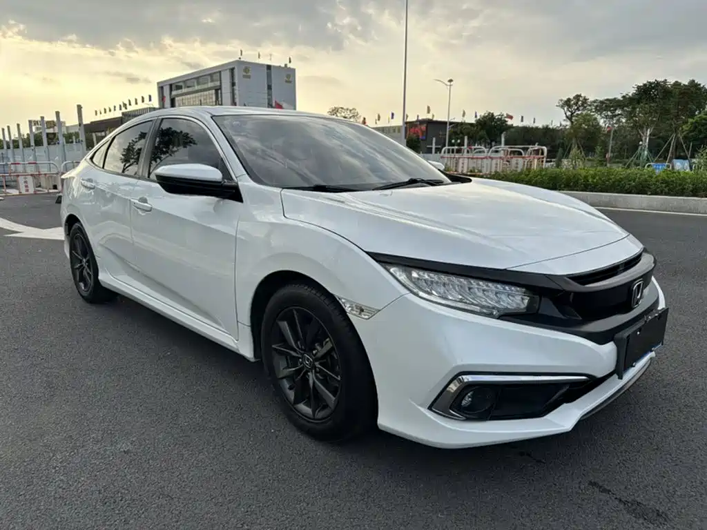 Honda Civic 2020 — фото 8