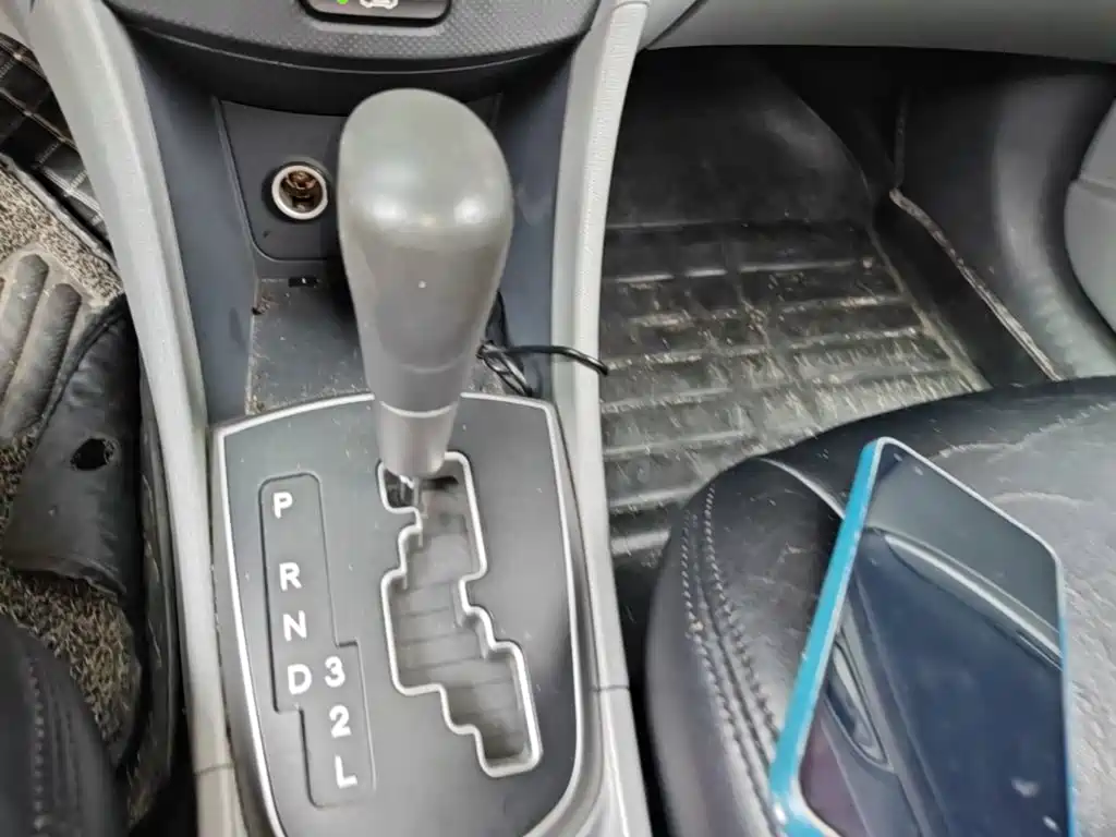 Hyundai Verna 2015 — фото 14