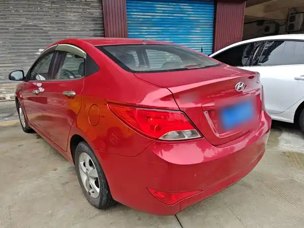 Hyundai Accent 2015