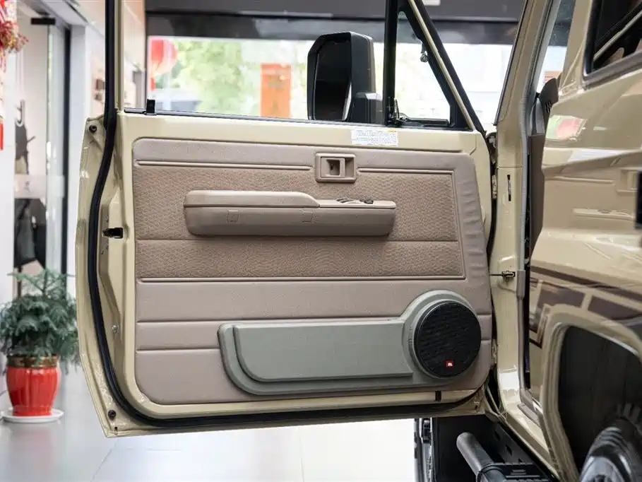 Toyota Land Cruiser 2025 — фото 12