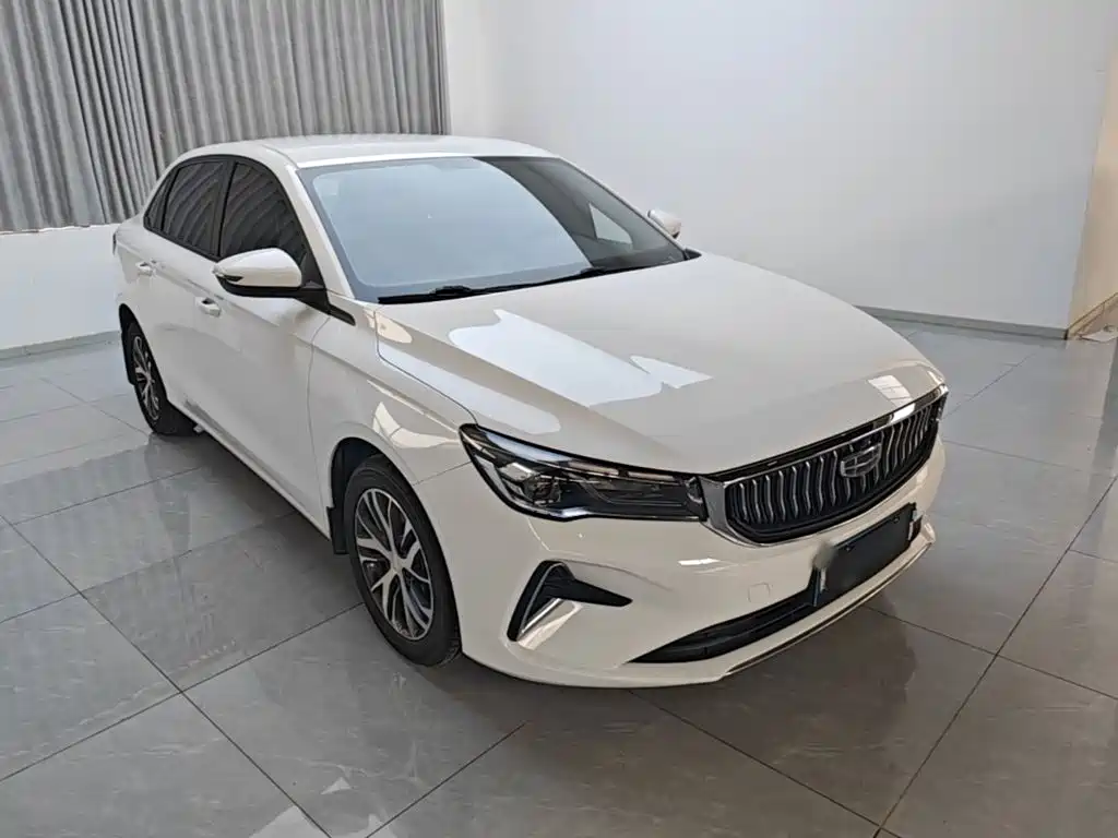 Geely Emgrand 2024