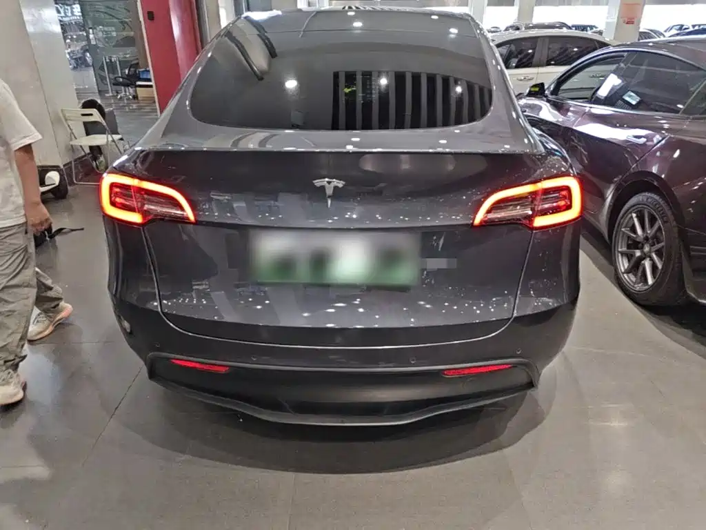 Tesla Model Y 2022 — фото 6