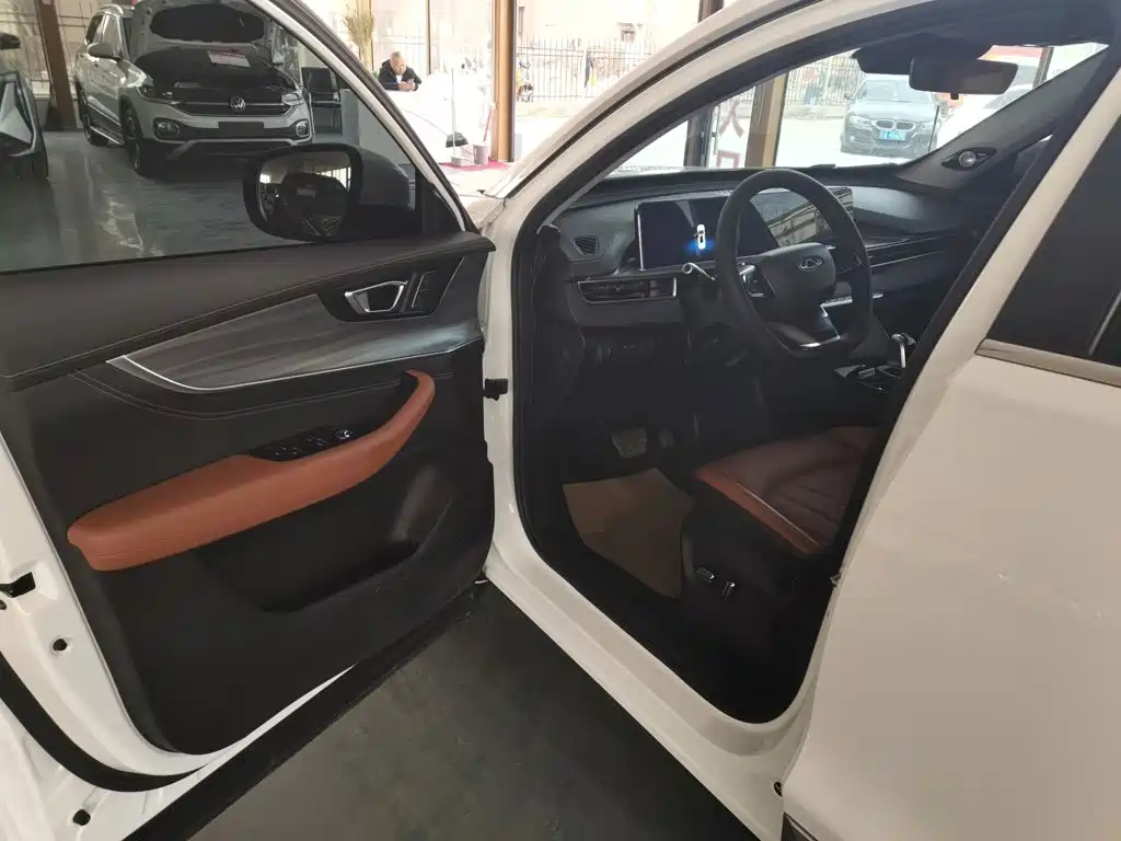 Chery Tiggo 8 PLUS 2021 — фото 16