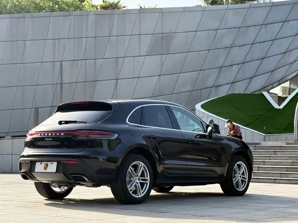 Porsche Macan 2025 — фото 4