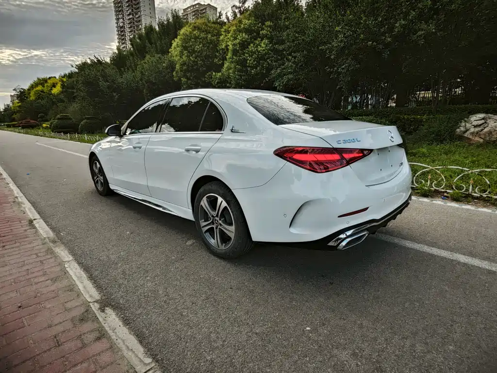Mercedes-Benz C-Class 2022 — фото 7