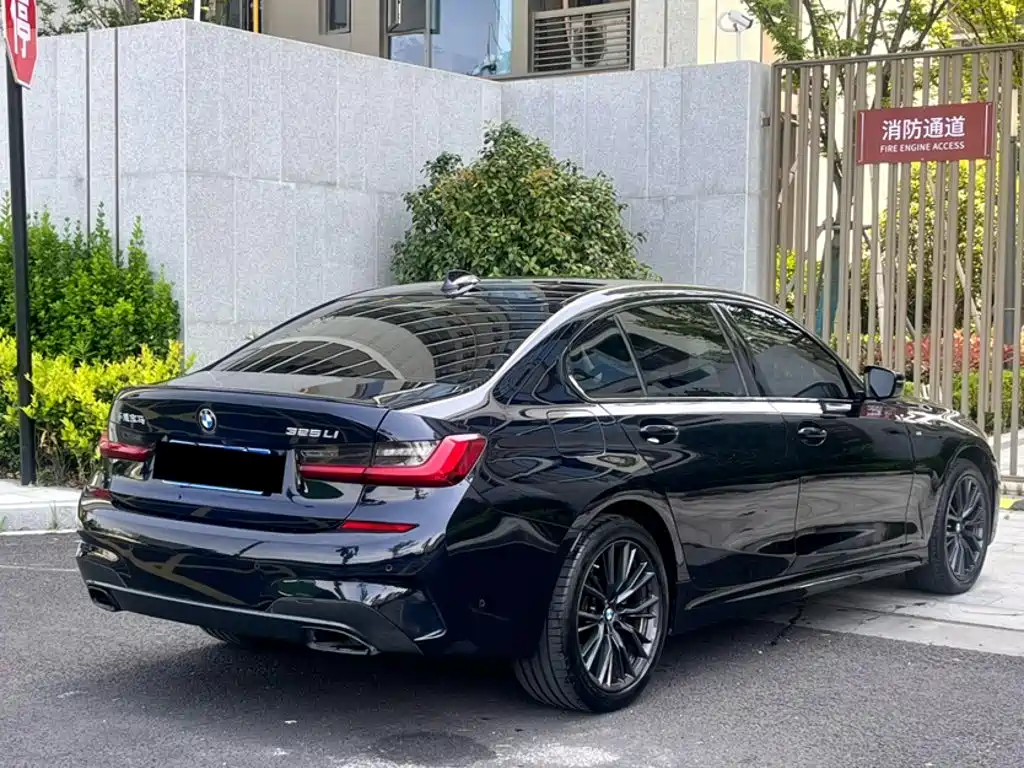 BMW 3 Series 2021 — фото 10