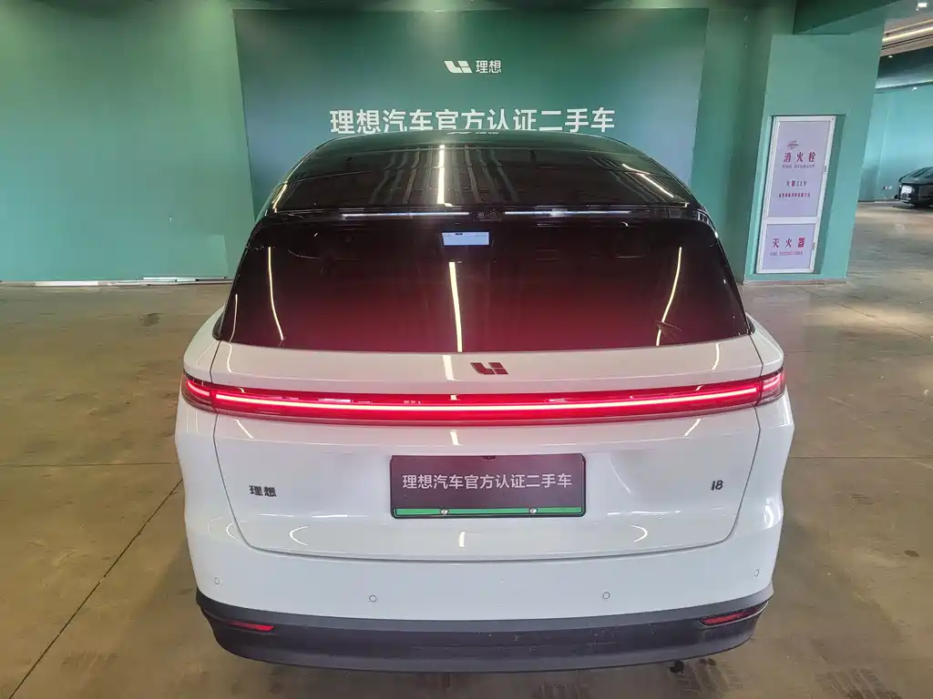 Li Auto i8 2025 — фото 12