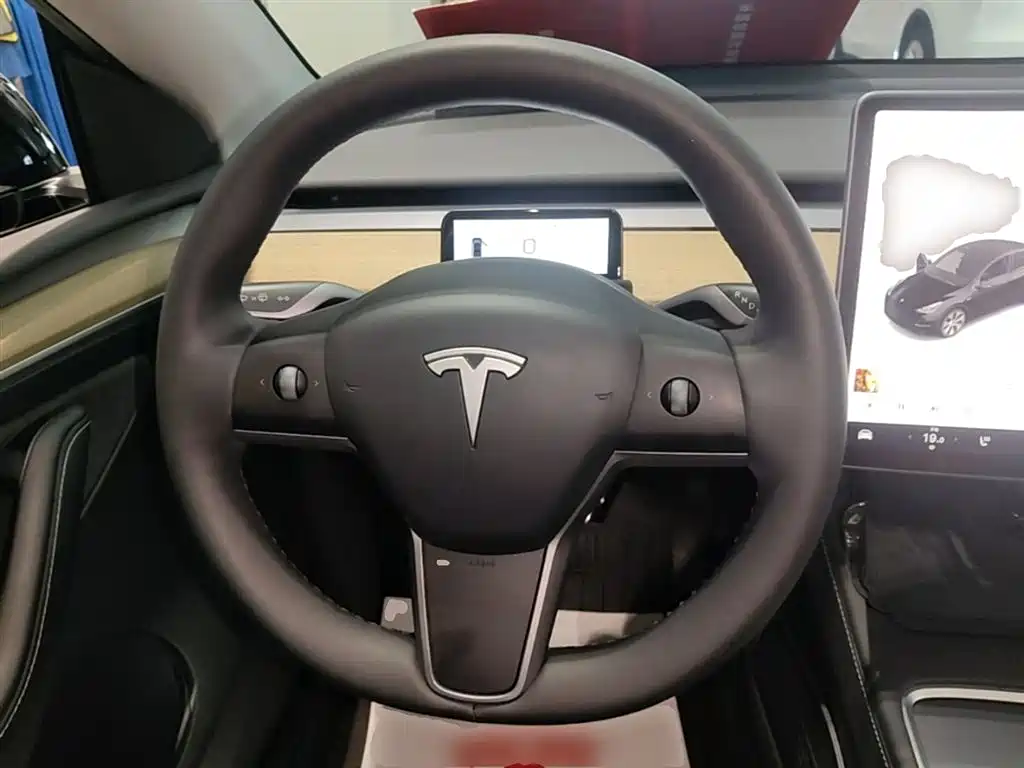 Tesla Model Y 2023 — фото 11