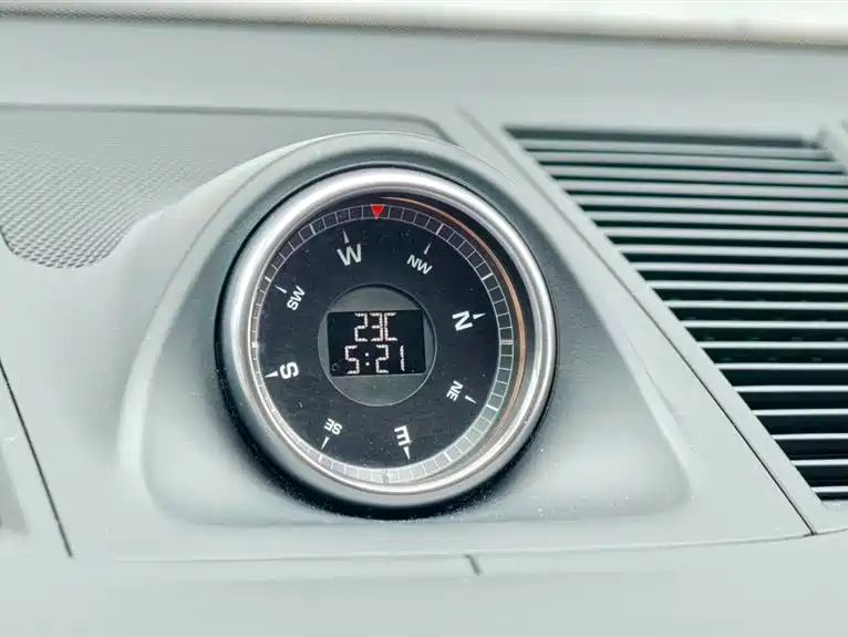 Porsche Macan 2021 — фото 16