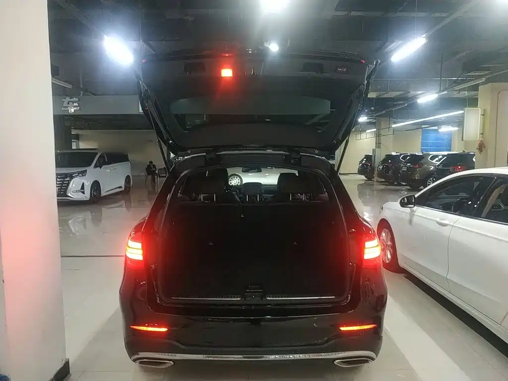 Mercedes-Benz GLC 2018 — фото 18